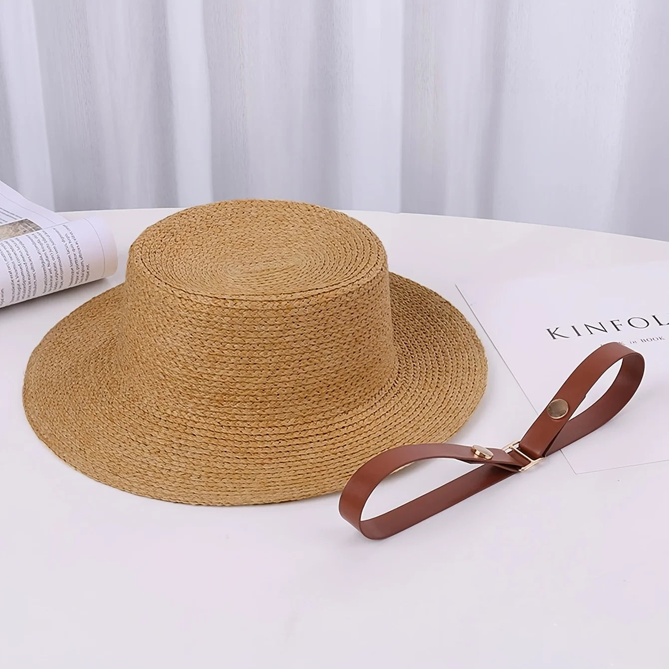 Women'S Summer Straw Hat with a Flat Top, Perfect for Outings And Sun Protection at The Beach.